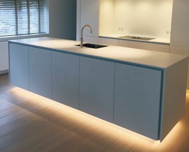 Continuous linear illumination